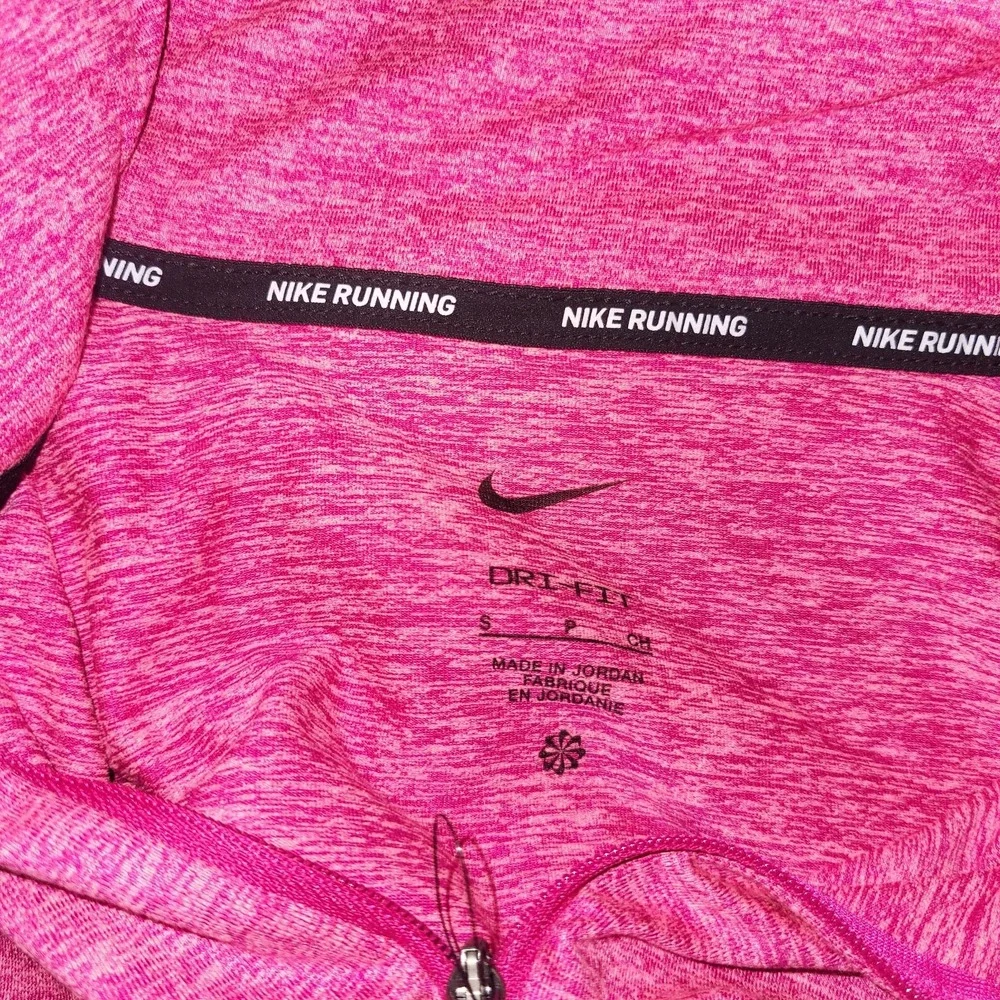 Nike Dri-Fit Running Long Sleeve Pullover 1/2 Zip Berry Women's Sze-S MSRP$54.99